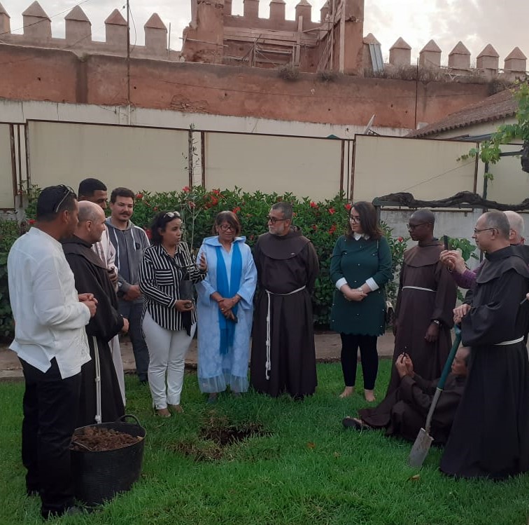 Frati Minori in Marocco, piantumazione di un albero nella Custodia Francescana